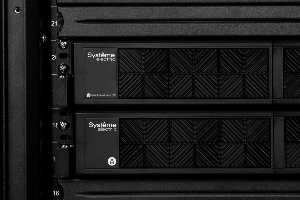 Внеш комплект батарей для ИБП Systeme Electric Smart-Save Online 192В СВК RT 2U